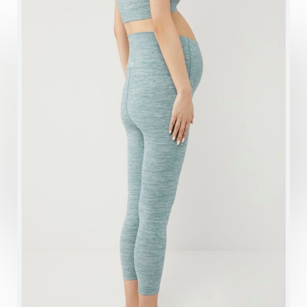 Modern Eternity yoga maternity capri leggings in heathered teal size medium